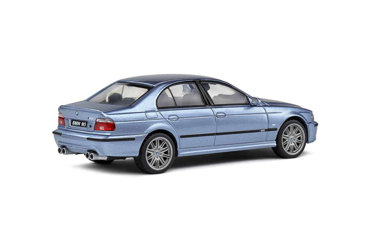 BMW M5 E39 – Silver Water blue – 2000