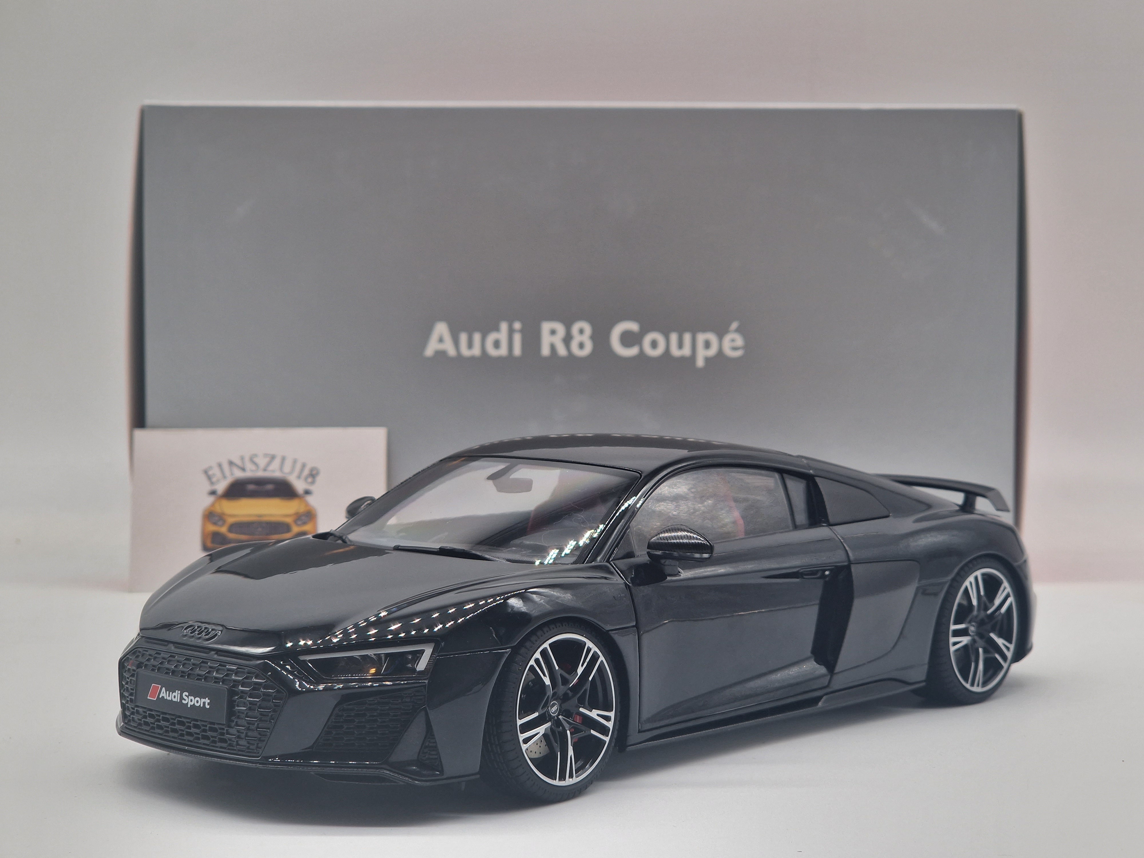 Audi R8 Coupé Black