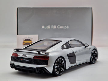 Audi R8 Coupé Silver