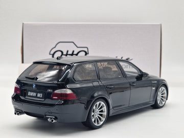 BMW M5 E61 Touring Black 2004