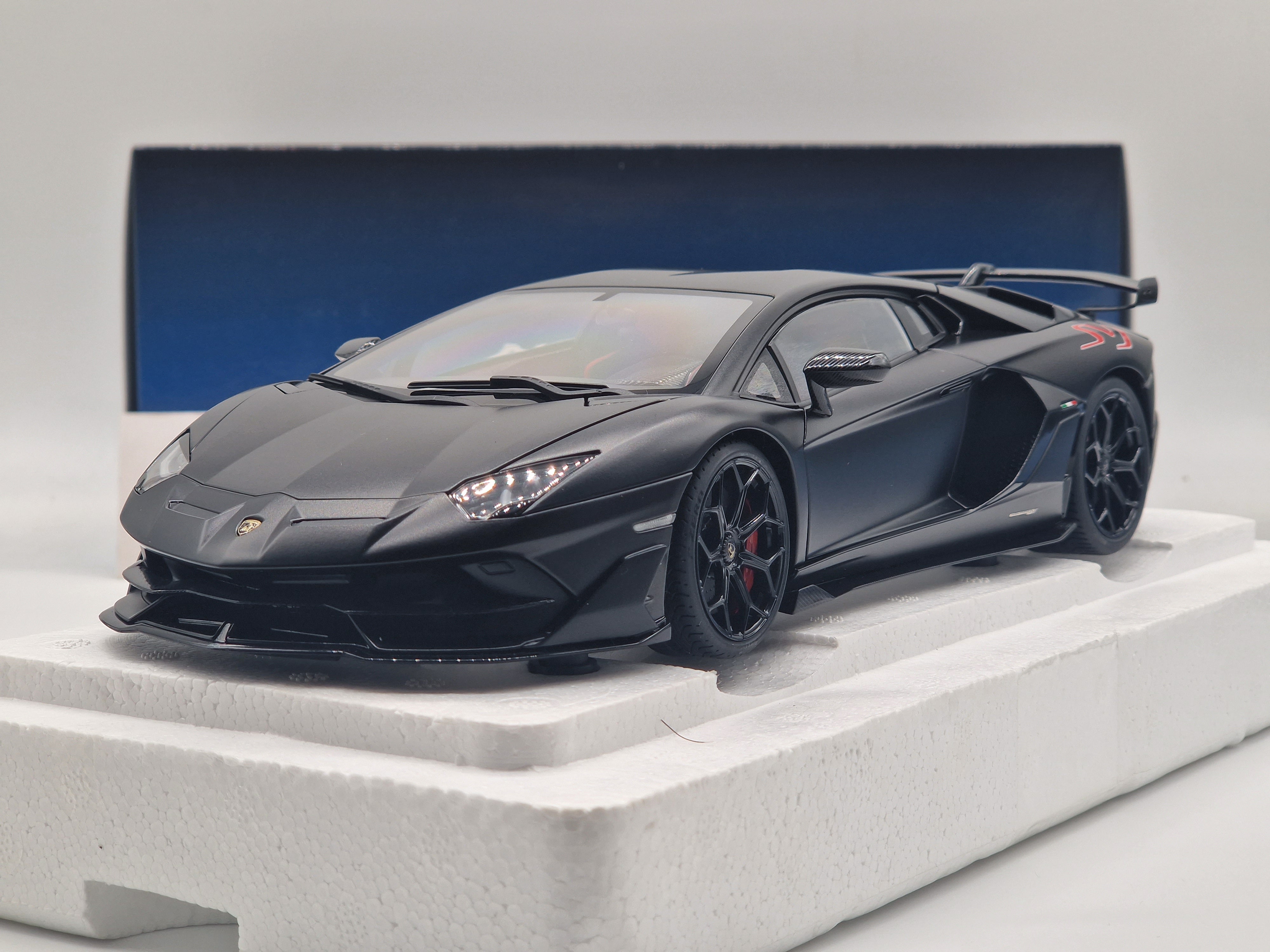 Lamborghini Aventador SVJ Nero Nemesis