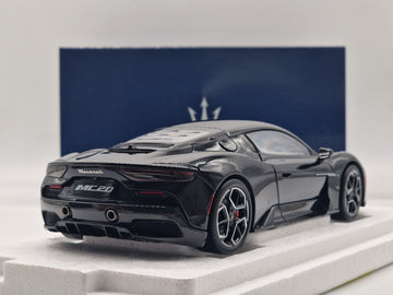 Maserati MC20 Black Enigma