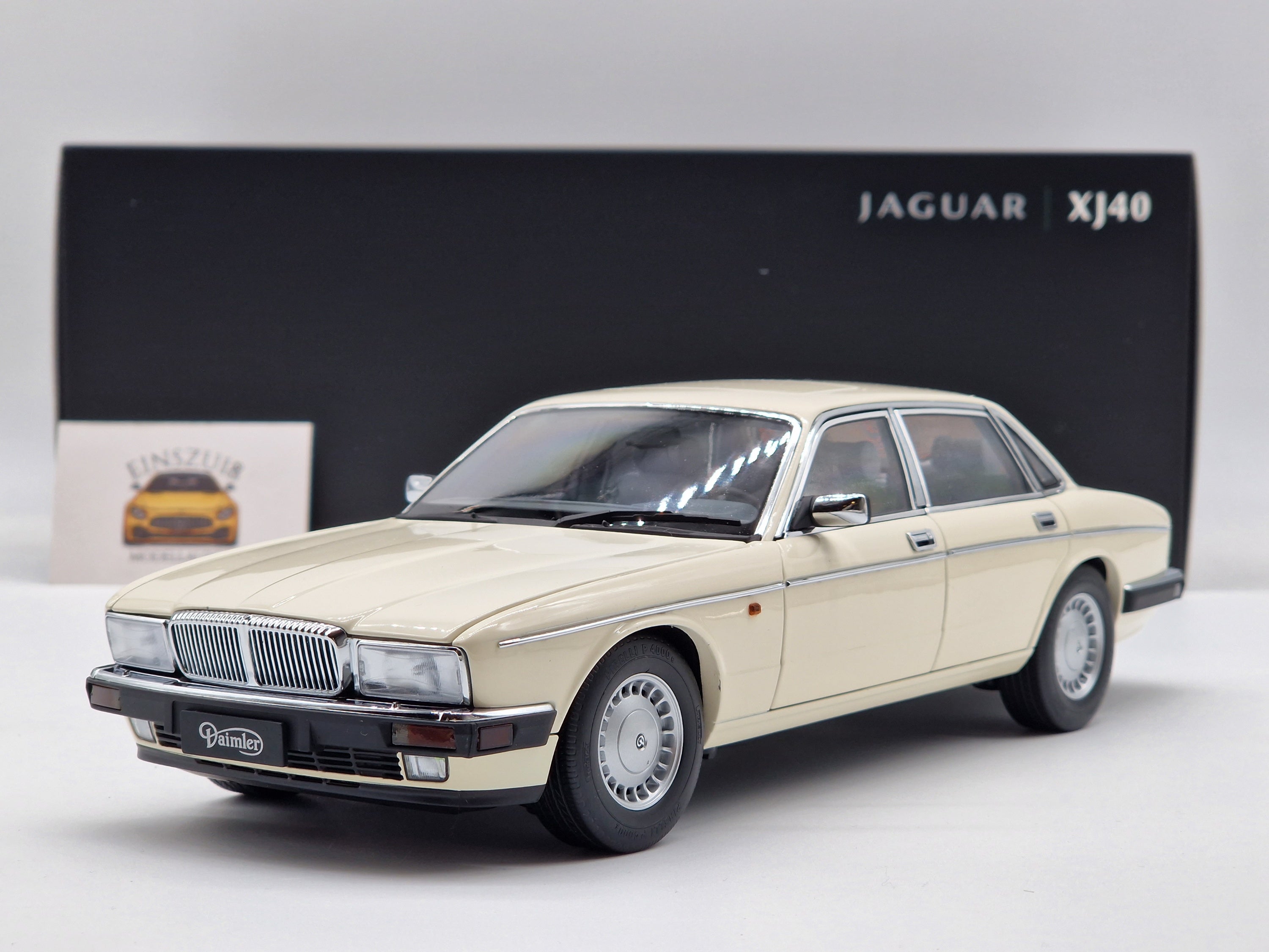 Jaguar Daimler XJ6 (XJ40) Glacier White