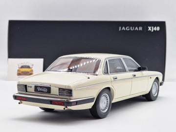 Jaguar Daimler XJ6 (XJ40) Glacier White