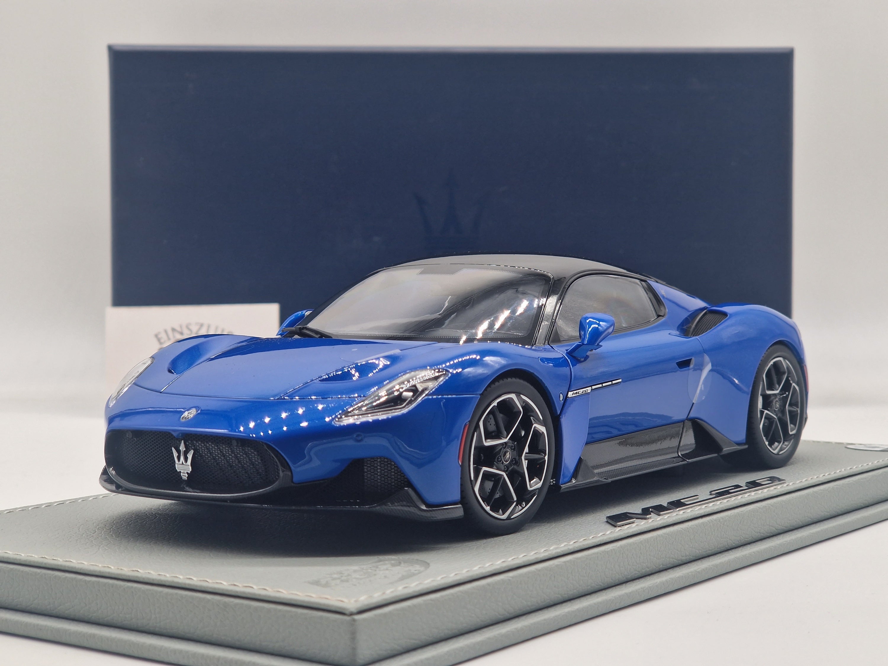 Maserati MC20 Blue Infinito Metallic