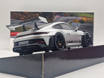 Porsche 911 (992) GT3 RS 2022 Silver Weissach Package / Black Wheels & Decor