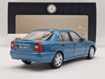 Mercedes-Benz C200 W202 Limousine 2001 Aquamarin Blue (Dealer Edition)