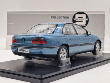 Opel Omega B 1996 Polar Blue Metallic
