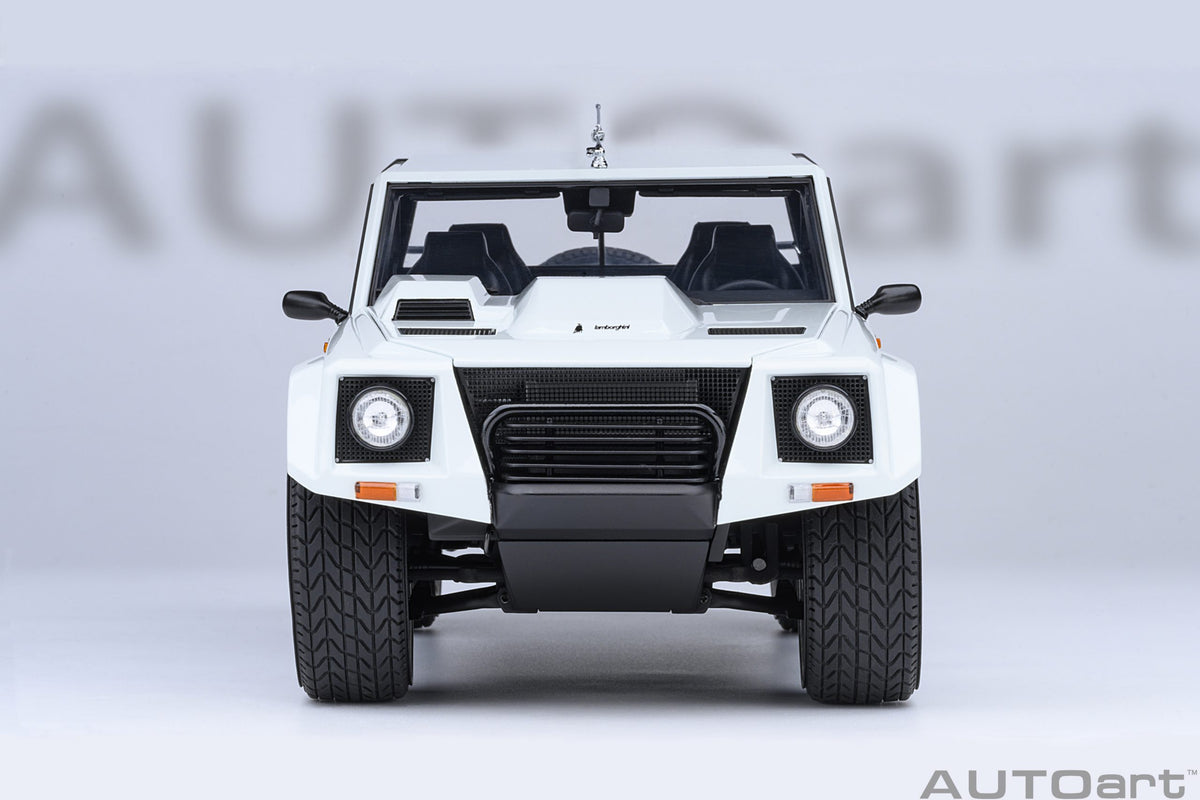 Lamborghini LM002 (Bianco Polo Park) - 74549