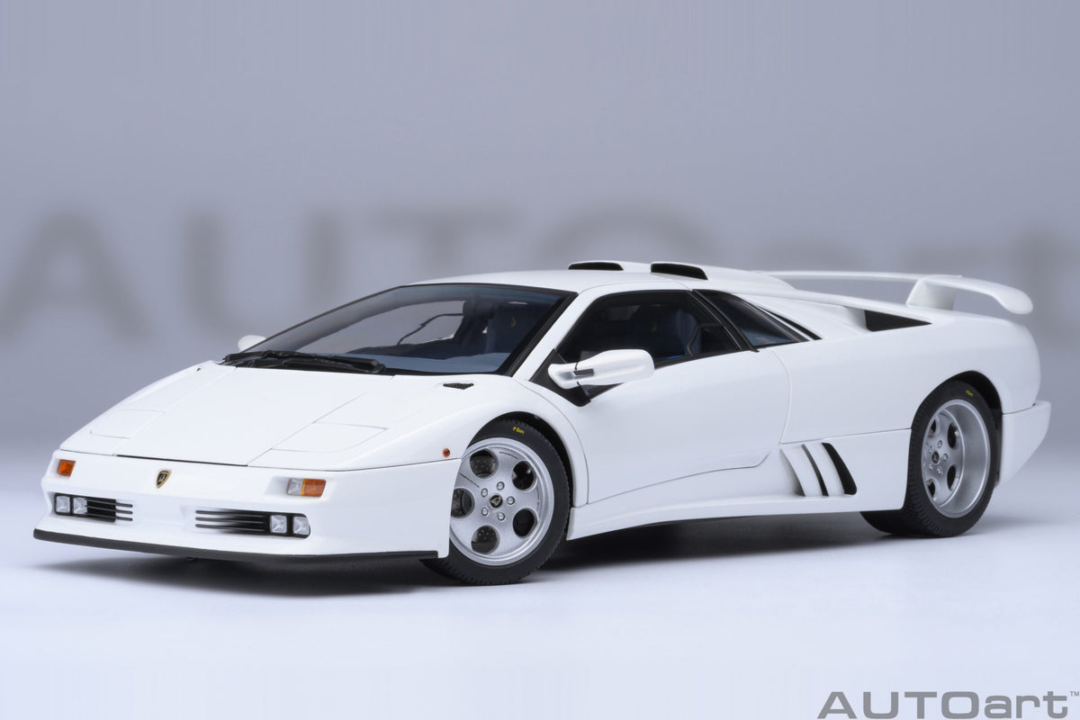 AUTOart 1:18 Lamborghini Diablo SE Jota 1995 (impact White