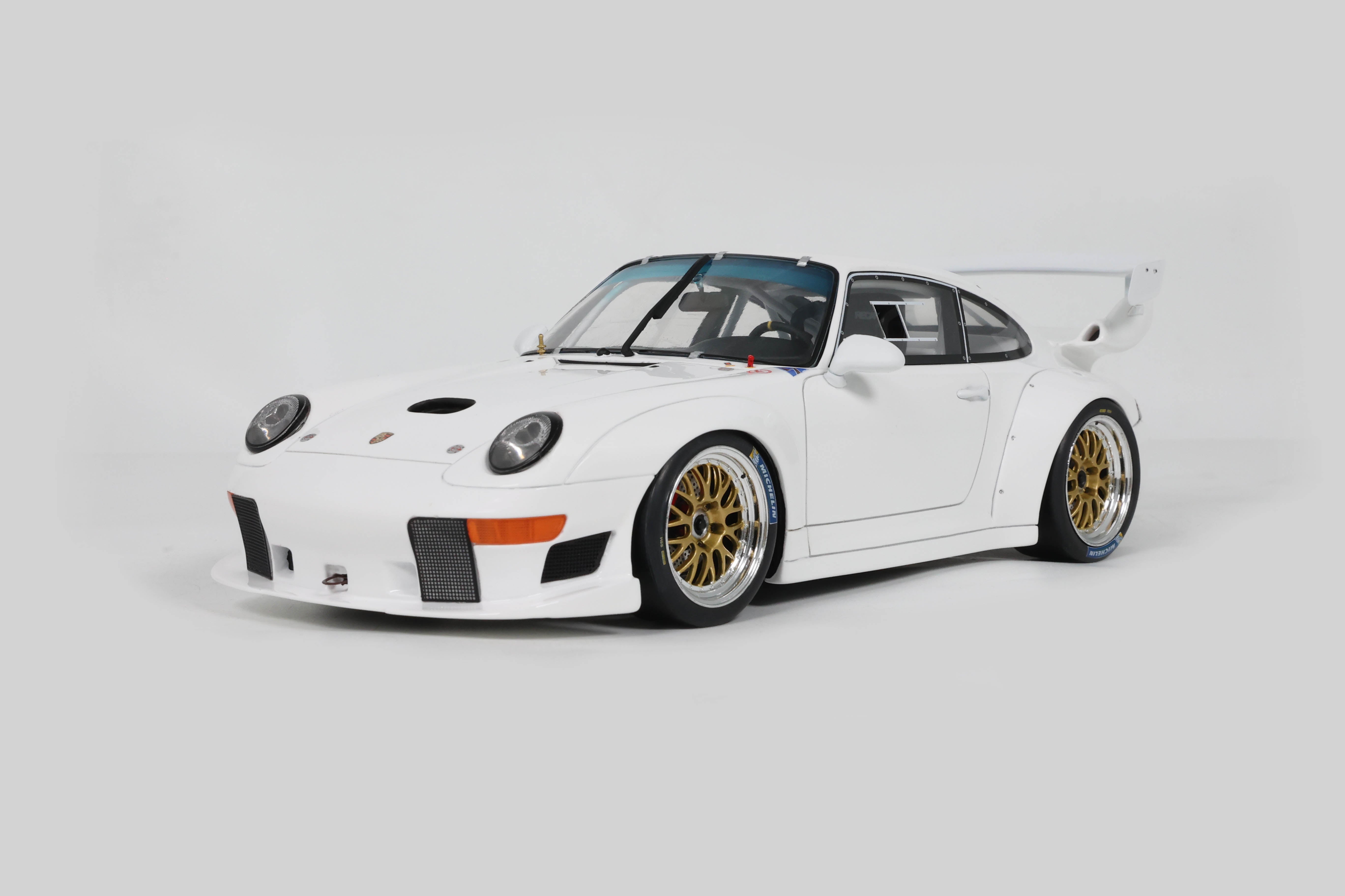 Porsche 911 (993) GT2 Evo 1995 Grand Prix White