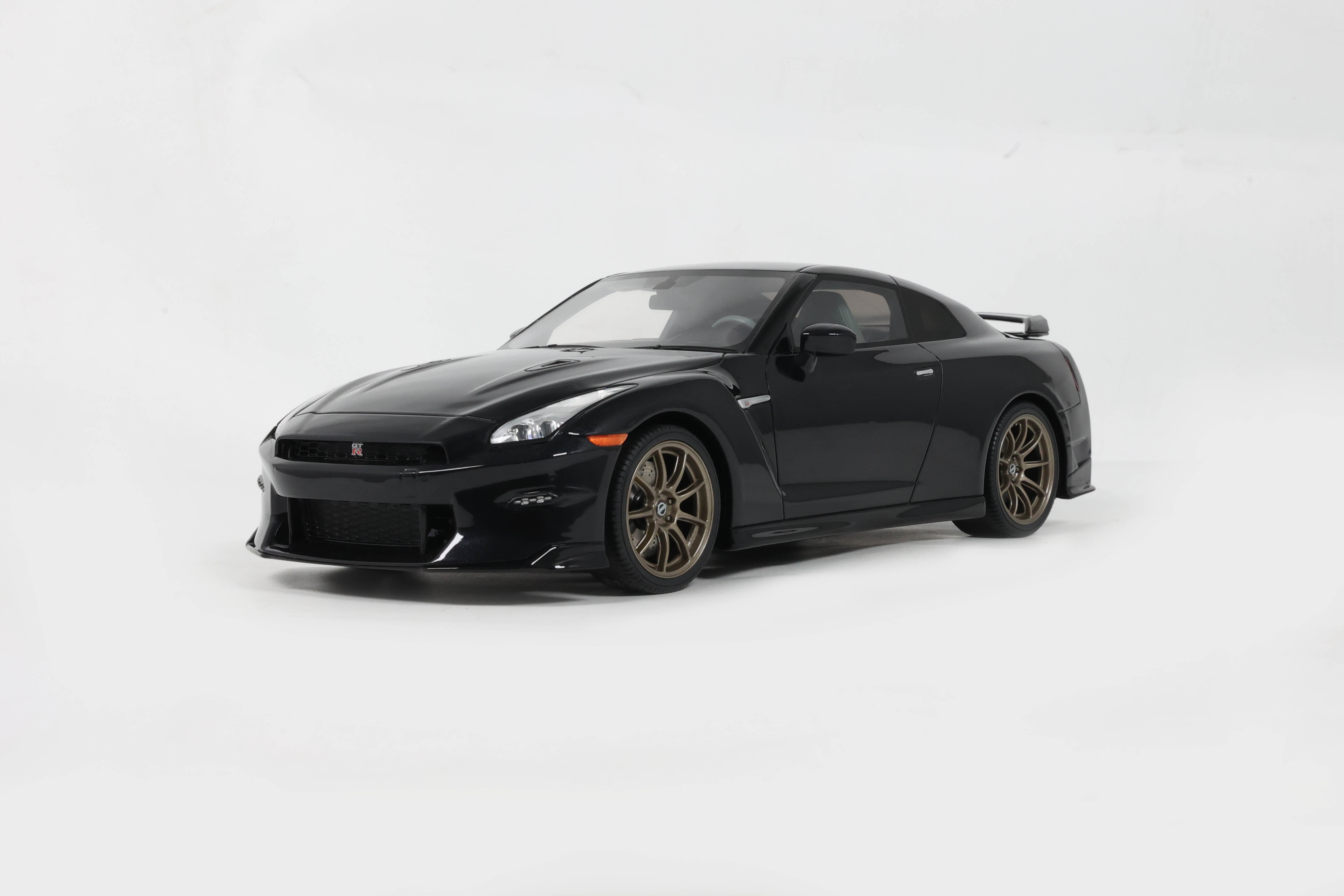 Nissan GT-R Takumi Edition 2024 Purple