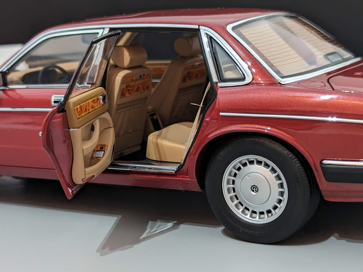 Jaguar Daimler XJ6 (XJ40) Flamenco Red