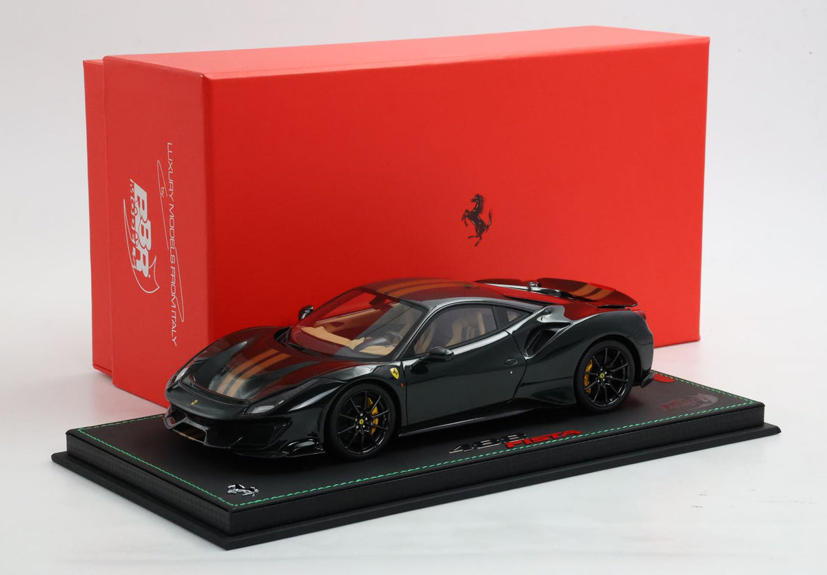 1:18 BBR Ferrari 488 PISTA Verde British con striscia oro - P18145N