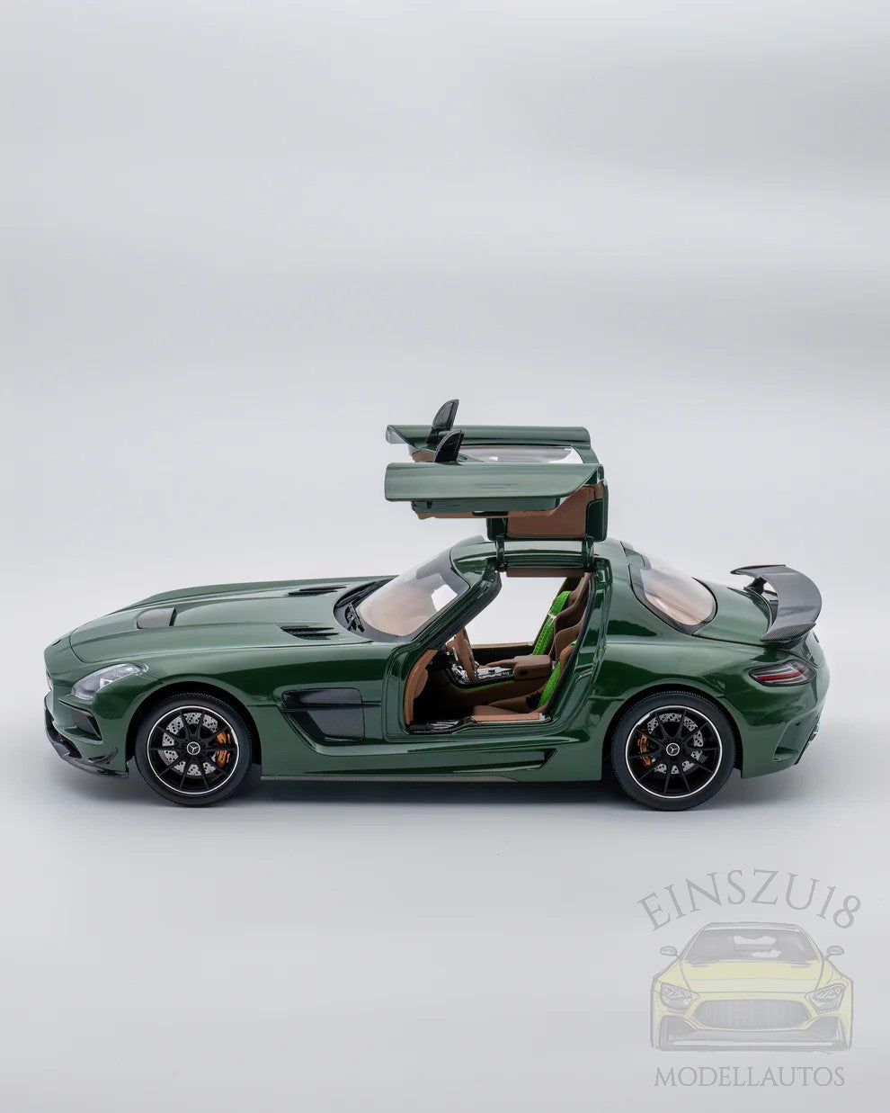 Mercedes-Benz SLS AMG Black Series 2013 Irish Green - 110033027