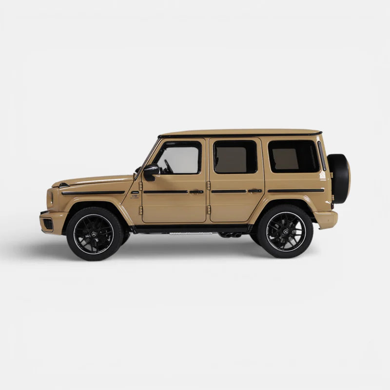 Mercedes-AMG G63 W465 Polar White / Desert Sand