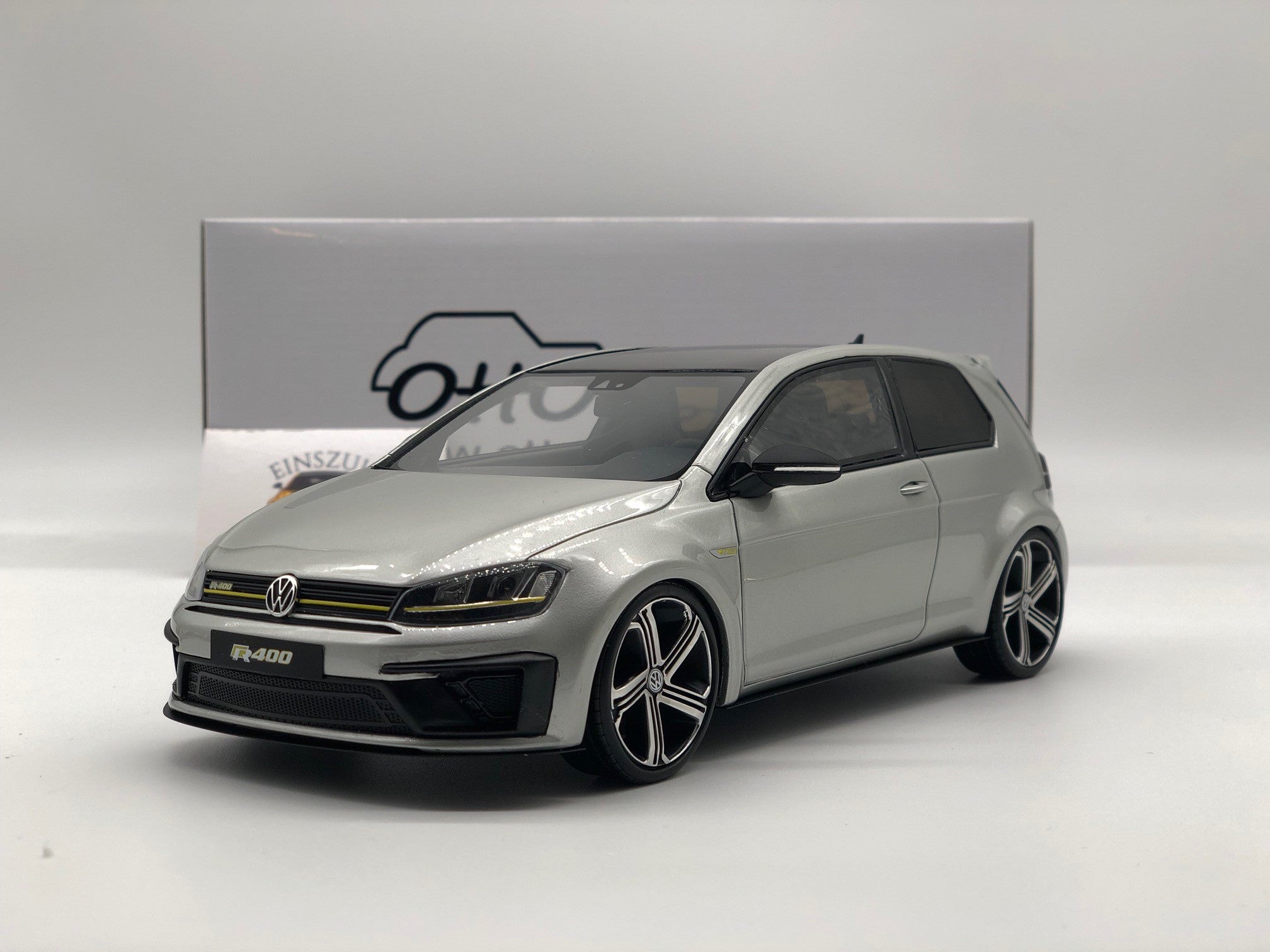 Volkswagen Golf A7 R400 Concept