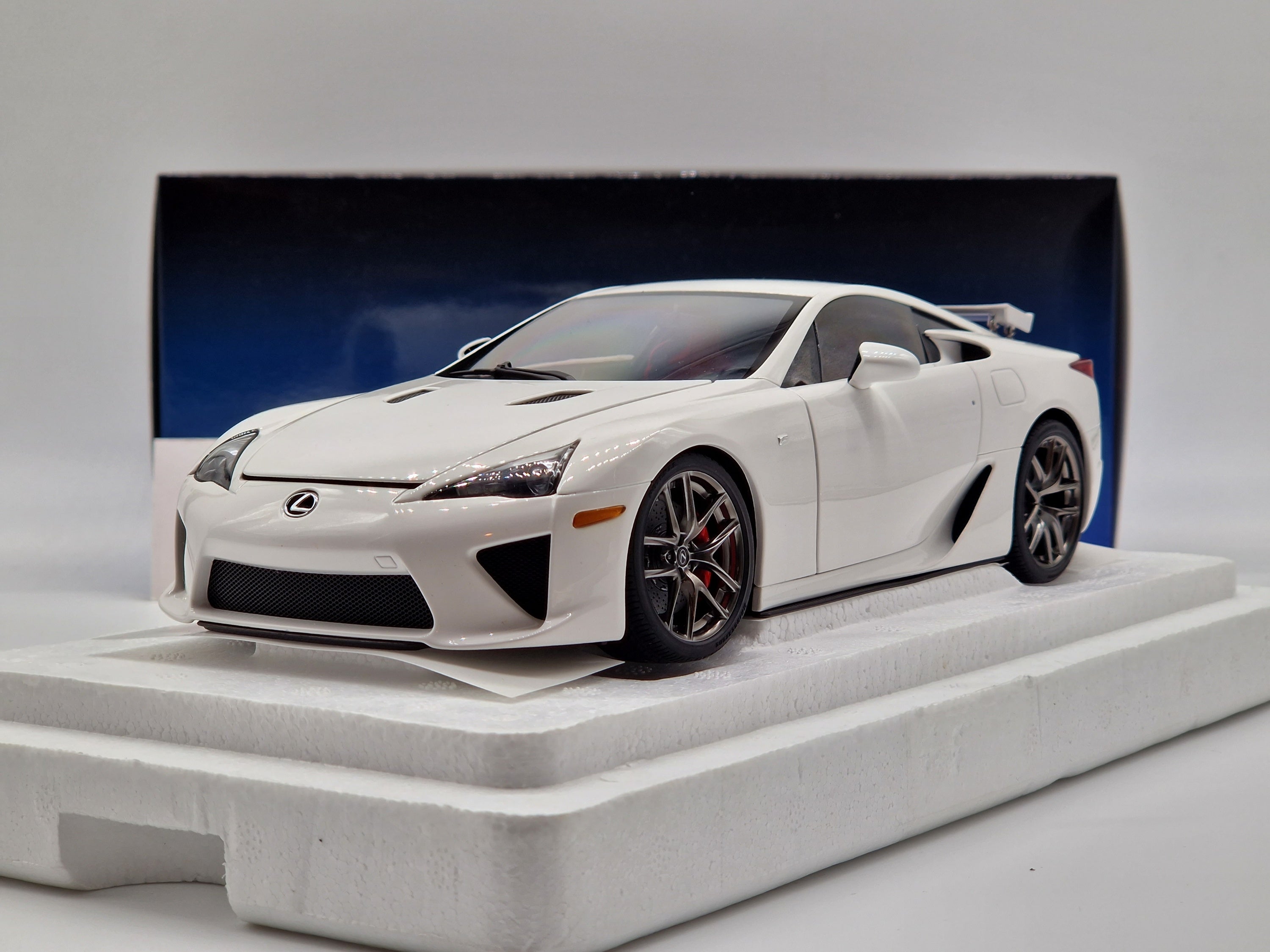 Lexus LFA 2010 Whitest White