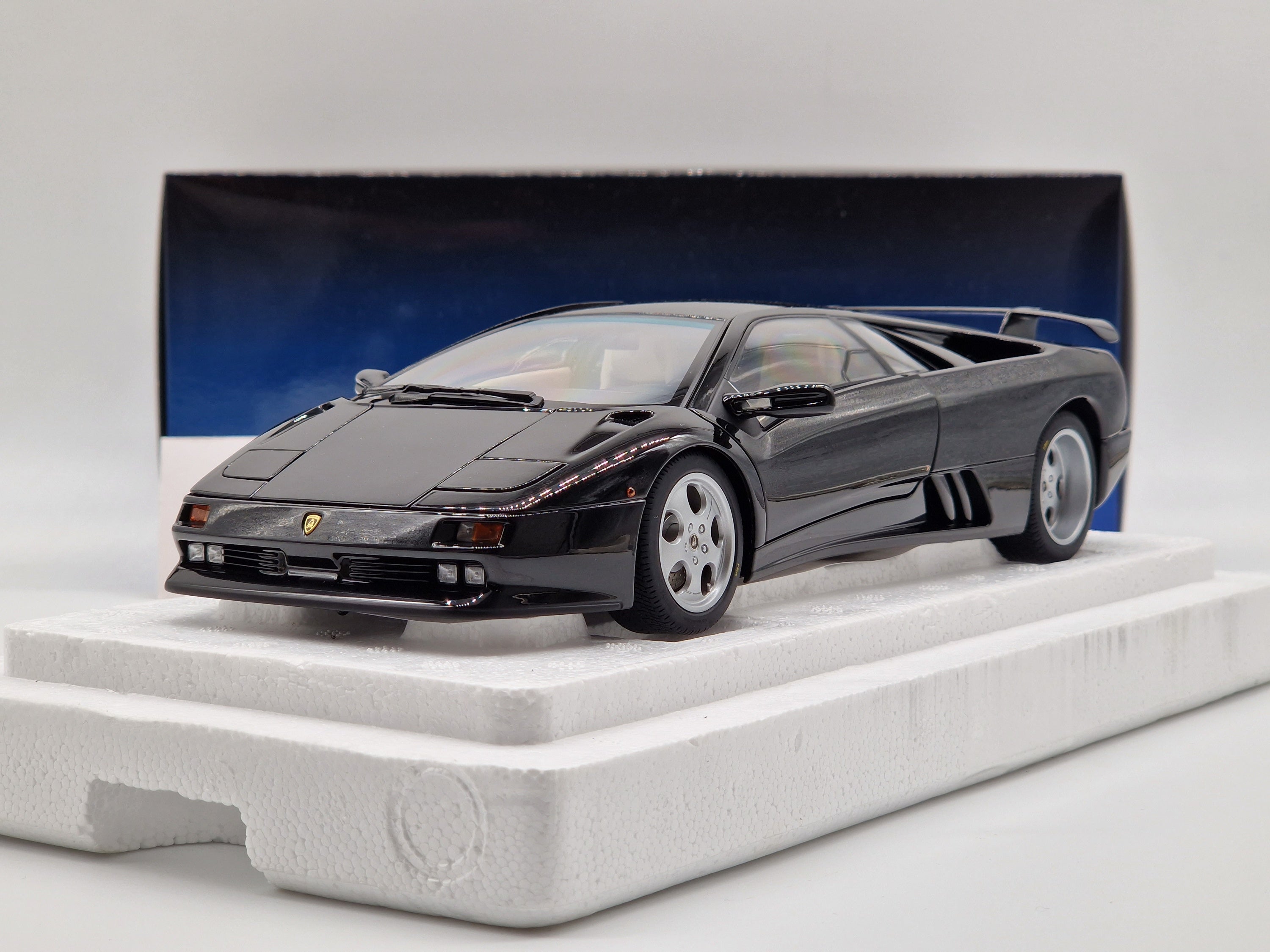 Lamborghini Diablo SE30 Deep Black Metallic