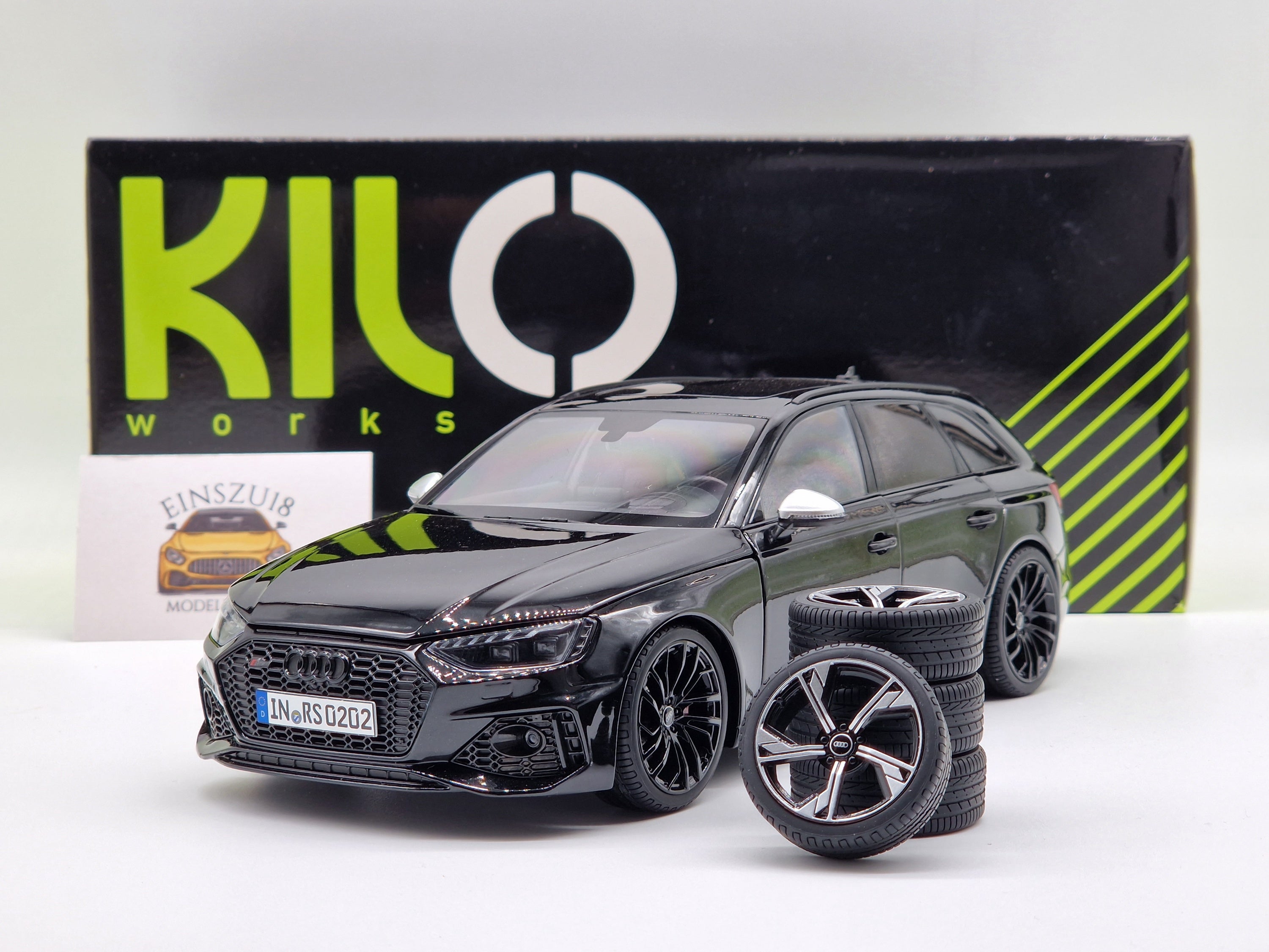 Audi RS4 B9 Avant Sabering Black