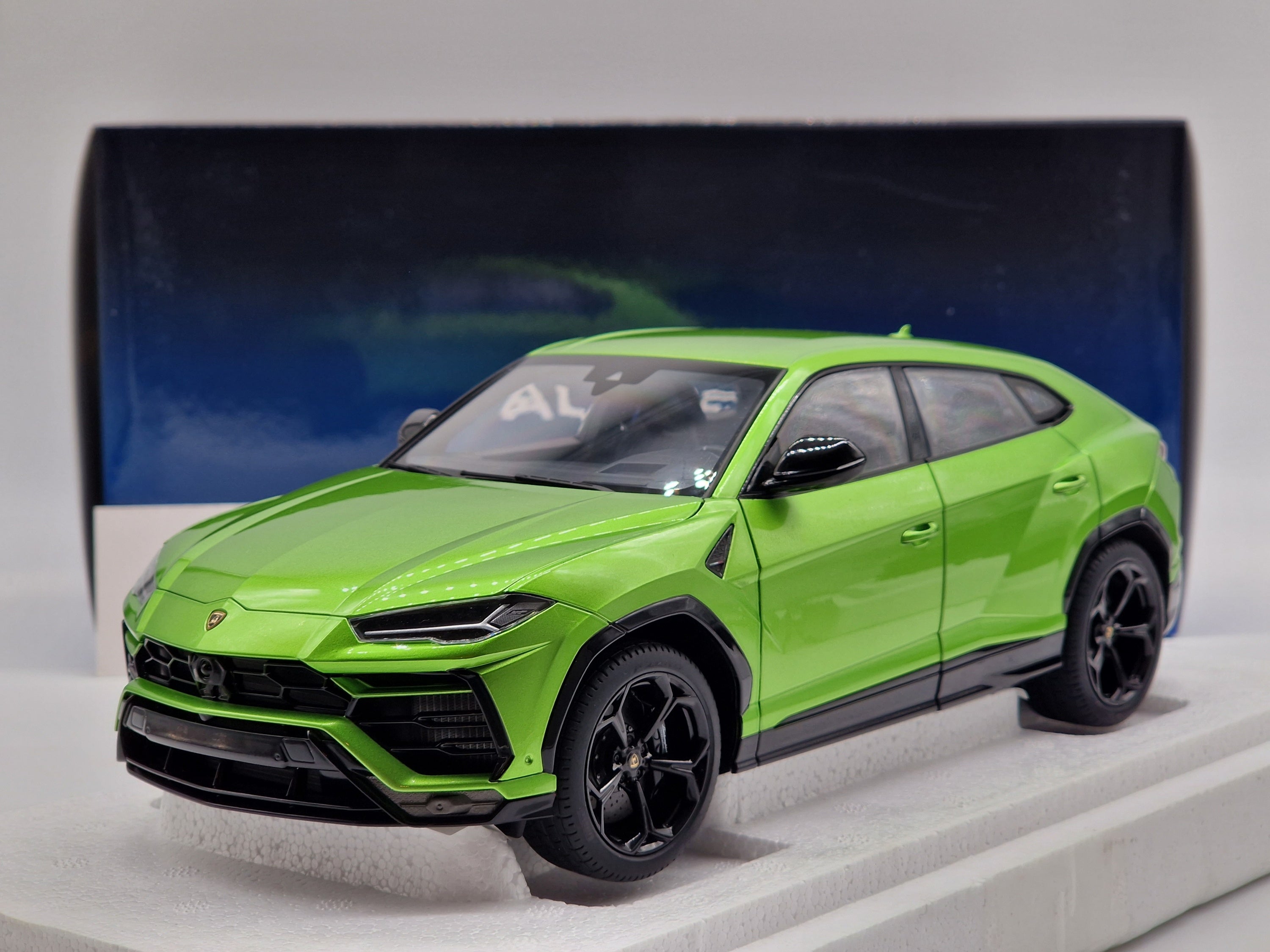 Lamborghini Urus Verde Selvans