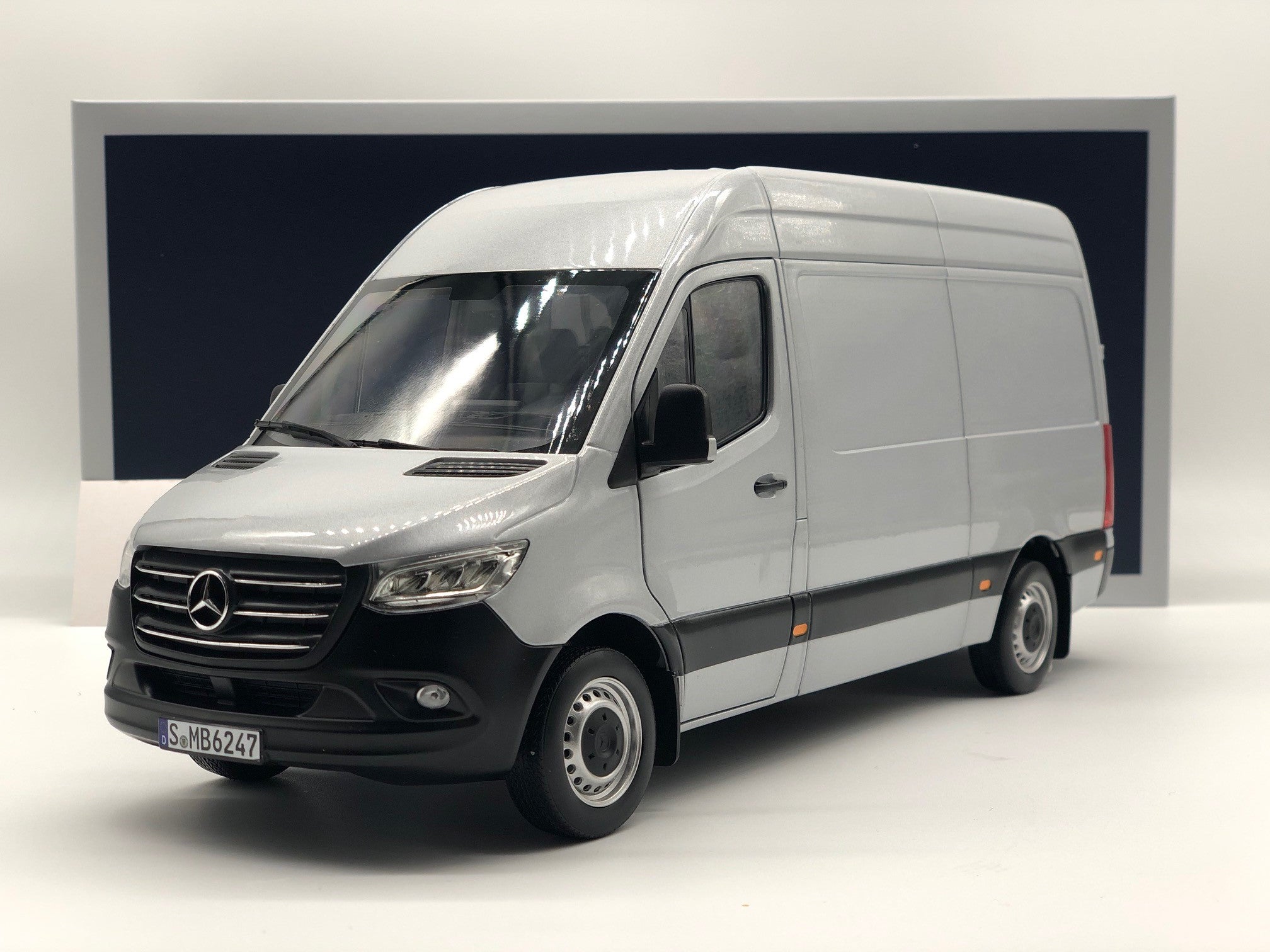 Mercedes-Benz Sprinter 2018 Silver