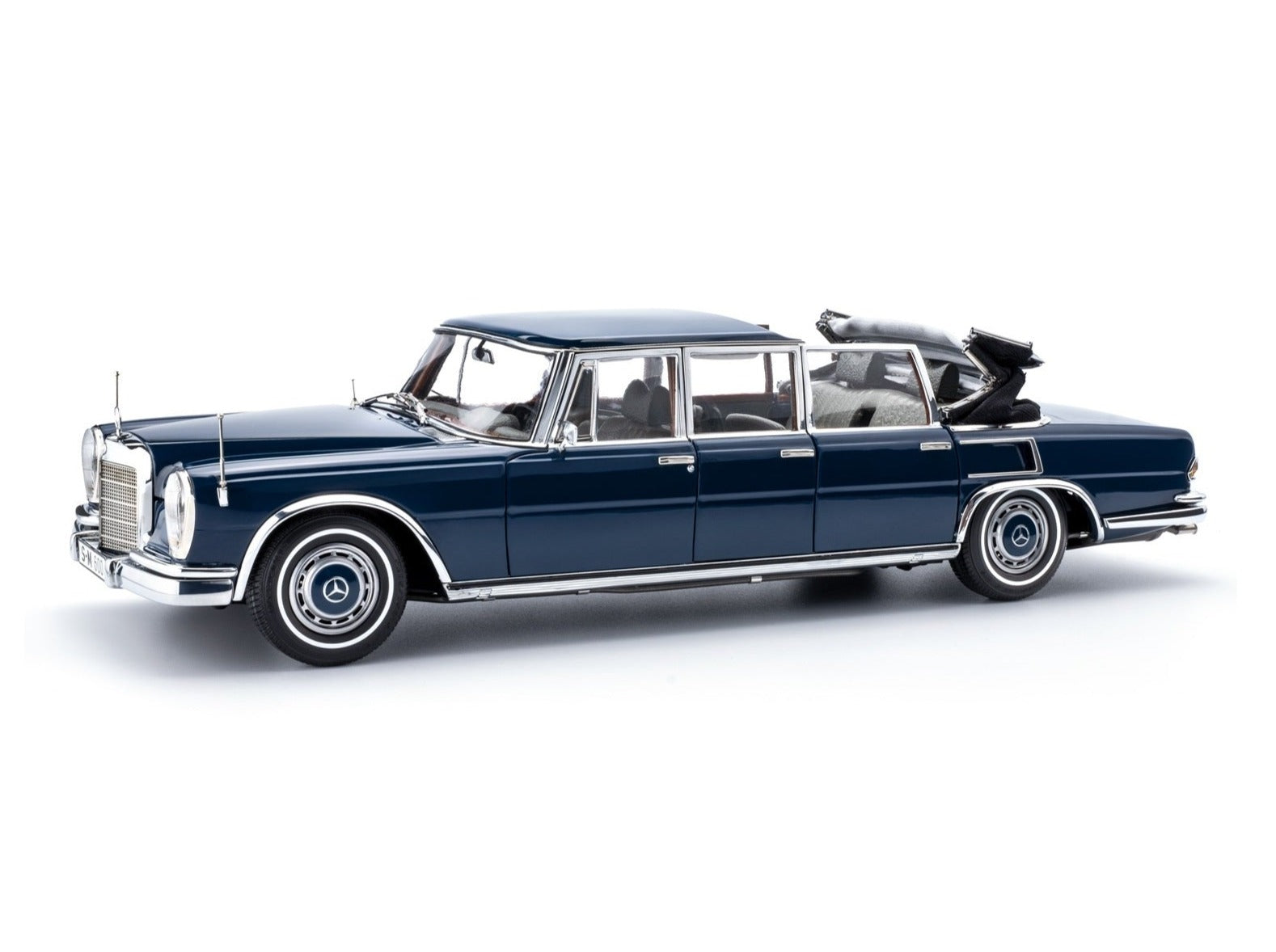 Mercedes-Benz 600 Pullman Landaulet mit funktionsfähigem Verdeck