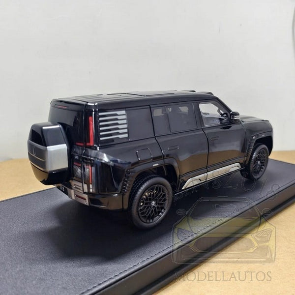 BYD Yangwang U8 Schwarz