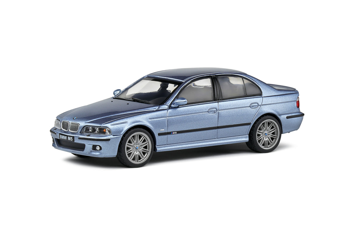 BMW M5 E39 – Silver Water blue – 2000