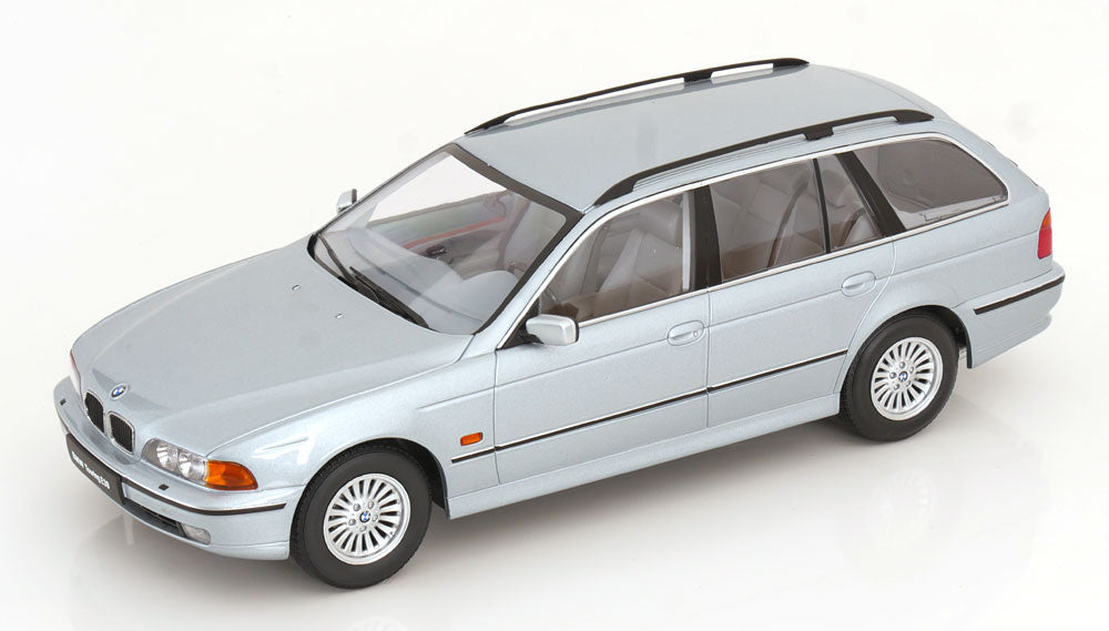 BMW 5-series Touring E39 (1998) - Arctic Silver 1800390