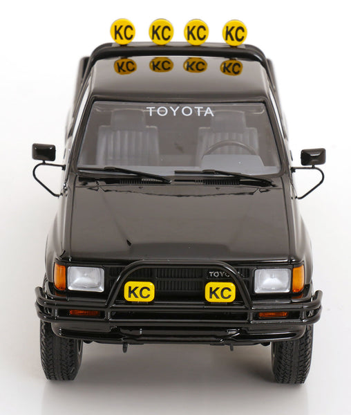 Toyota Truck Xtra Cab 4x4 (Hilux) - black - KKDC181565