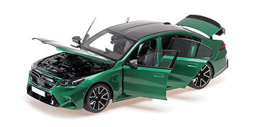 BMW M5 2024 Green Metallic (All Open)