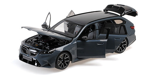 BMW M5 Touring 2024 Grey Metallic (All Open) - 110023901
