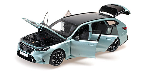 BMW M5 Touring 2024 Light Green Metallic (All Open)
