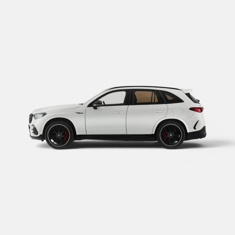 Mercedes-AMG GLC 63 Opalith White - 111000040