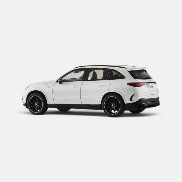 Mercedes-AMG GLC 63 Opalith White - 111000040