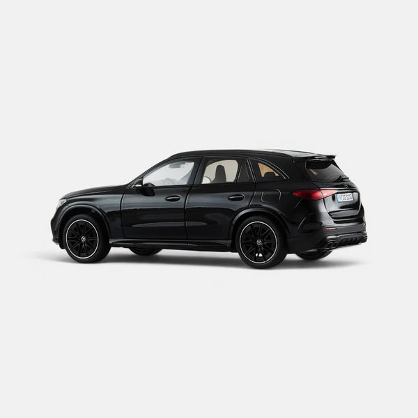 Mercedes-AMG GLC 63 Obsidian Black - 111000050