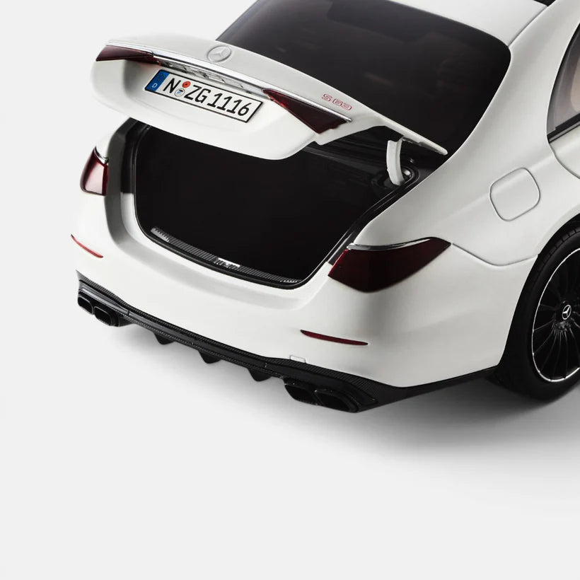 Mercedes-Benz AMG S63 E V223 Opalith Weiss - 111600040