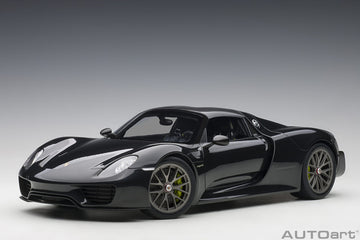 Porsche 918 Spyder Weissach Package Basaltschwarzmetallic 1:12