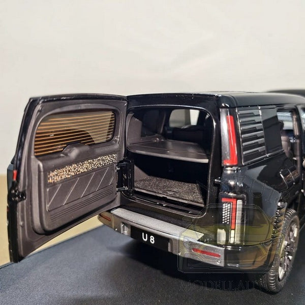 BYD Yangwang U8 Schwarz