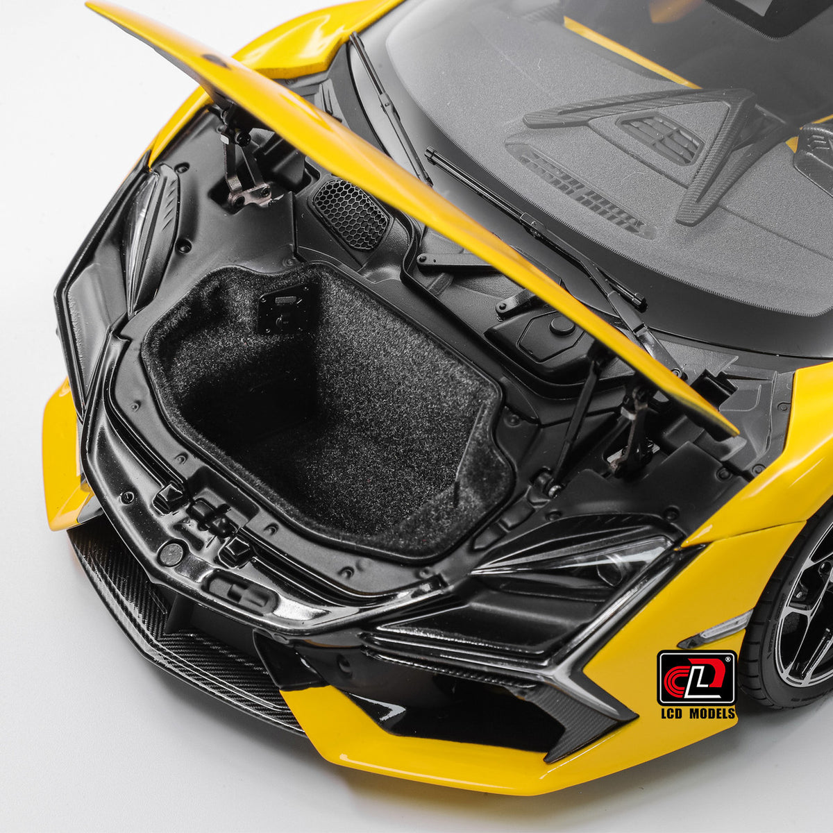 1:18 LCD Models - 2023 Lamborghini Revuelto Hybrid Yellow LCD18026-YE