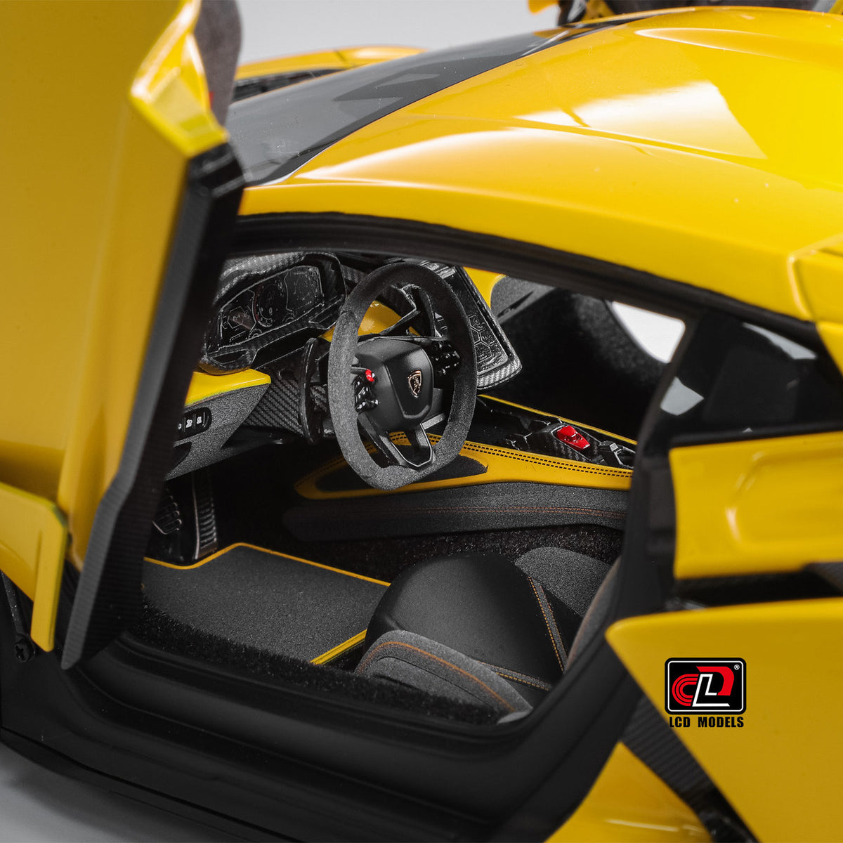 1:18 LCD Models - 2023 Lamborghini Revuelto Hybrid Yellow LCD18026-YE
