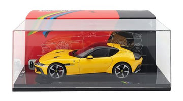 Ferrari 12Cilindri 2024 - GIALLO MODENA (yellow) mit Vitrine/ with Display Case 18FE02014-HC