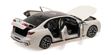 BMW i7 M70 (G70) – 2024 – WHITE METALLIC 110023702