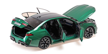 BMW M5 2024 Green Metallic (All Open)