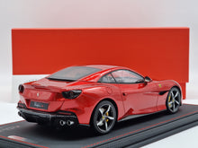 Lade das Bild in den Galerie-Viewer, Ferrari Portofino M Spider Tetto Chiuso Rosso Fuoco Metalliz
