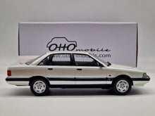 Lade das Bild in den Galerie-Viewer, Audi 200 Quattro 20V Pearl White 9019
