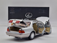 Carregar imagem no visualizador da galeria, Toyota Lexus LS400 XF10 1994 Silver
