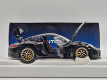 Lade das Bild in den Galerie-Viewer, Porsche 911 (991.2) GT2 RS Weissach Package Black
