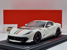Lade das Bild in den Galerie-Viewer, Ferrari 812 Competizione 2021 Metallic Fuji White
